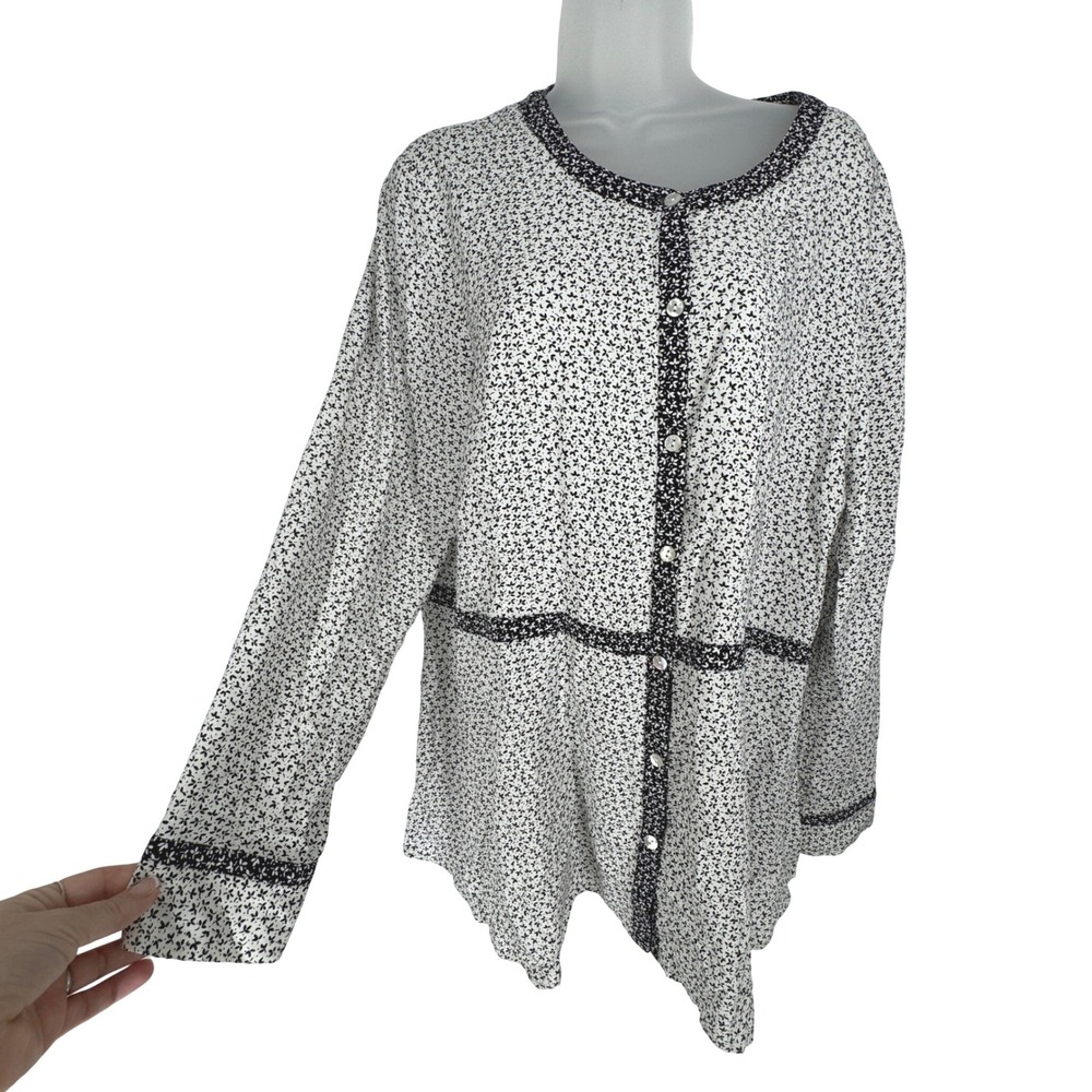 J. Jill Ditsy Floral Rayon Button Top Size L Cottagecore Contrast Trim Flowy